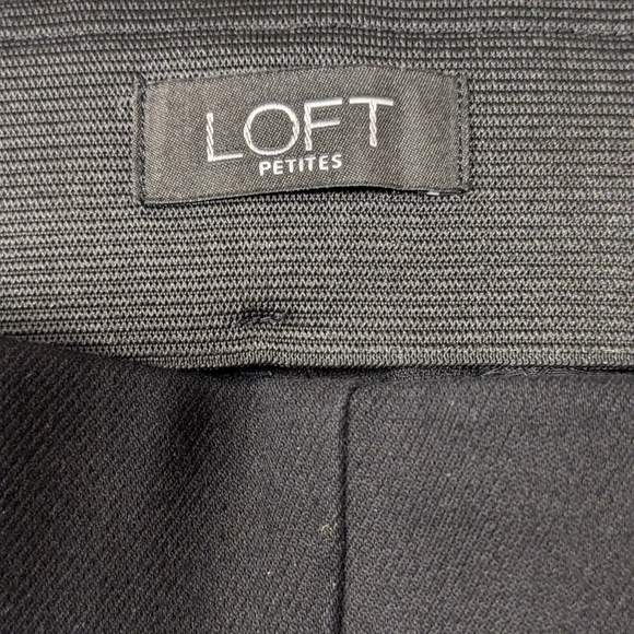 Loft Petites High Waist Curvy Short Pants - size 12P - Picture 5 of 17